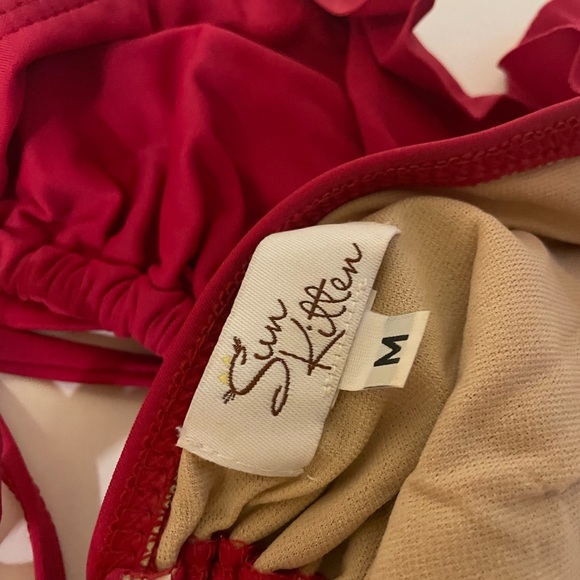 Two bathing suits - Picture 11 of 13